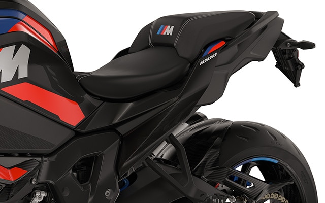 Das schlanke Heck und die Frästeile der M 1000 XR von BMW Motorrad